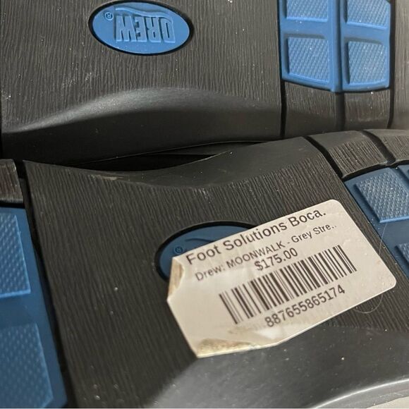 DREW Grey Stretch Leather Shoes Moonwalk Slip On Suede Adjustable Strap Size 6 - Picture 9 of 10